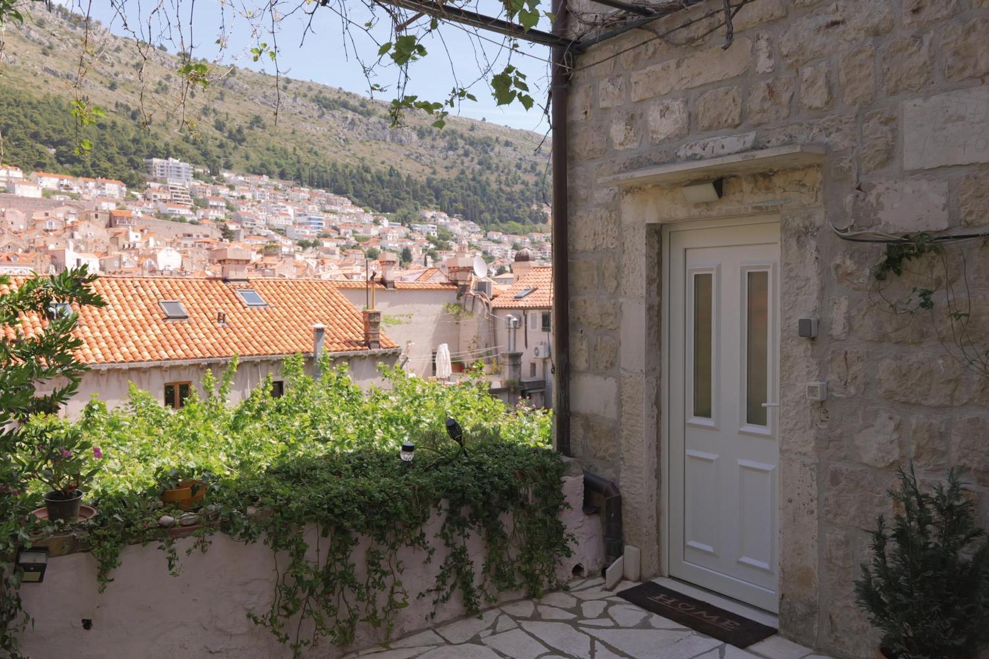 Old Town Green Oasis House دوبروفينك المظهر الخارجي الصورة